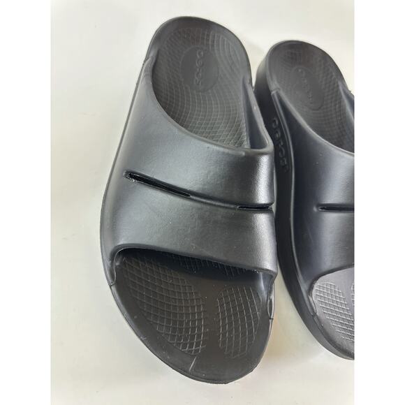 OOFOS OOahh Recovery Slides Black Slip On Sandals Women’s Size 8 Men's Size 6 - Picture 3 of 13